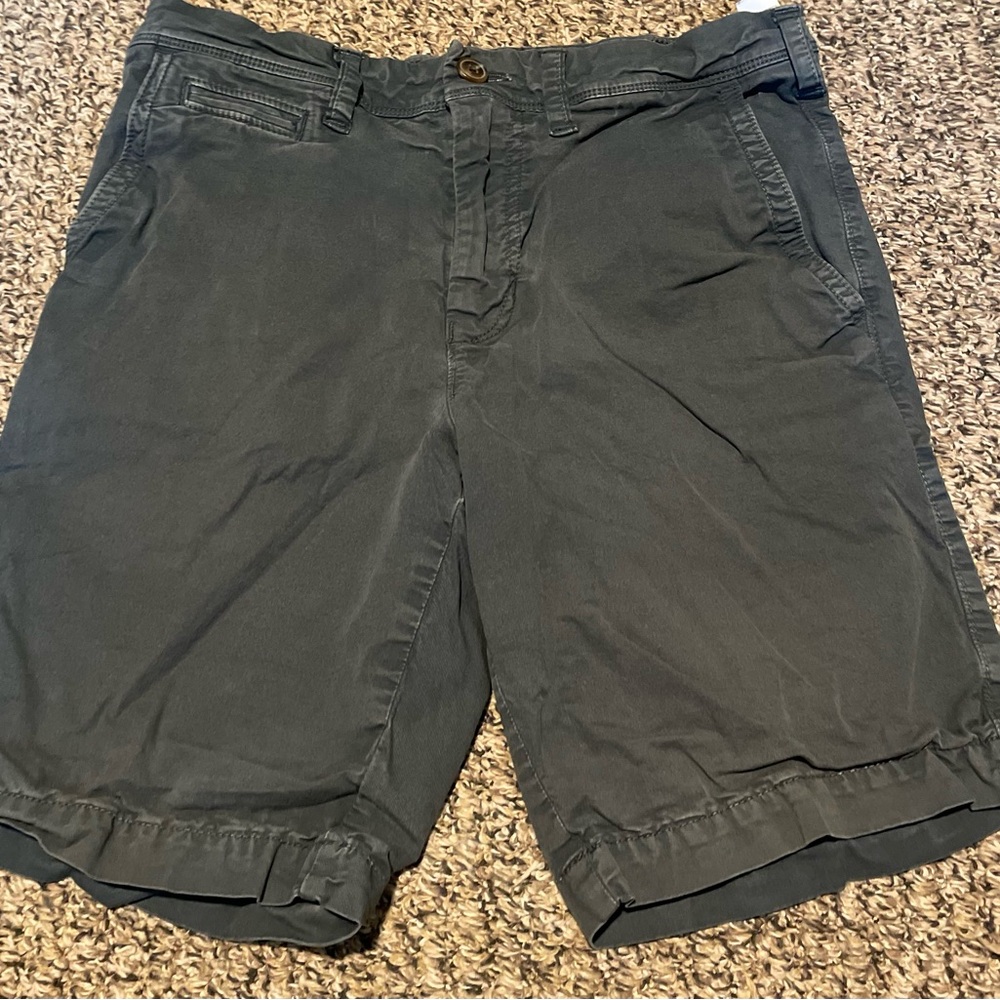 Men’s American Eagle Shorts size 28 Slim Fit